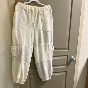 NWOT POL Cream Textured Fabric jogger